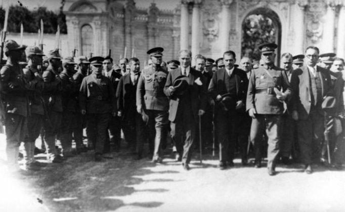 86 Yıldır Sönmeyen Aşk: Özlemin Diri Kalbi 3 86 Yıldır Sönmeyen Aşk: Özlemin Diri Kalbi