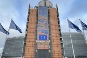 AB'nin Savunma Harcamalarına 300 Milyon Euro'luk Dev Yatırım! 2 abnin-savunma-harcamalarina-300-milyon-euroluk-dev-yatirim-MgZitAS5.jpg