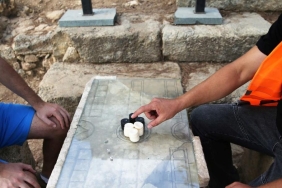 Alanya'nın Gizli Hazinesi: Syedra Antik Kenti'nde Roma Tavlası Oyununun Sıradışı Canlanışı! 4 alanyanin-gizli-hazinesi-syedra-antik-kentinde-roma-tavlasi-oyununun-siradisi-canlanisi-BD7fvsKb.jpg