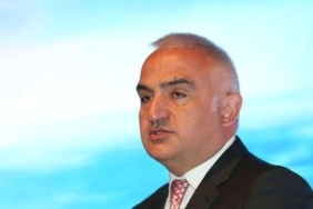 Bakan Ersoy: Türkiye, İlk 9 Ayda 49,2 Milyon Turistle Tarih Yazdı! 15 bakan-ersoy-turkiye-ilk-9-ayda-492-milyon-turistle-tarih-yazdi-1XqiAlMz.jpg
