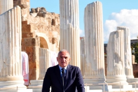 Bakan Ersoy'dan Şok Açıklama: Türk Arkeolojisini Hızla Yükselten Stratejilerle Uluslararası Arenada Nasıl Fark Yarattık? 2 bakan-ersoydan-sok-aciklama-turk-arkeolojisini-hizla-yukselten-stratejilerle-uluslararasi-arenada-nasil-fark-yarattik-juy9ZlzB.jpg