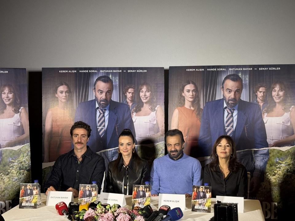 Bu Filmi İzlemeden Önce Düşüncelerinizi Yeniden Gözden Geçirin: 'Akıldan Kalbe', 20 Aralık'ta Sizi Şaşırtacak! 1 Akıldan Kalbe: Aile ve Değerler Üzerine Bir Yolculuk