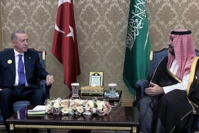 Erdoğan ve Selman: Ortadoğu'nun Geleceğini Şekillendiren Tarihi Buluşma! 2 erdogan-ve-selman-ortadogunun-gelecegini-sekillendiren-tarihi-bulusma-3HK8OVct.jpg