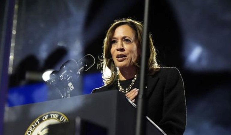 Harris'ten Trump'a Şok Tebrik! Politika Arenasında Sıcak Gelişmeler! 6 harristen-trumpa-sok-tebrik-politika-arenasinda-sicak-gelismeler-r1ADOZOs.jpg