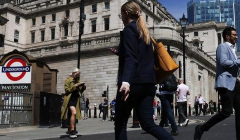ingilterede-issizlik-rakamlari-sok-etti-beklentileri-alt-ust-eden-artis-5Ickrxzd.jpg