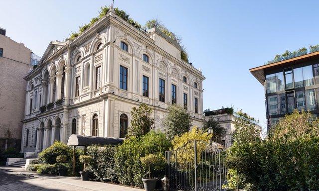 İstanbul'un En Gözde 10 Oteli: Lüks ve Konforun Zirvesi! 7 İstanbul'un En Gözde 10 Oteli: Lüks ve Konforun Zirvesi!