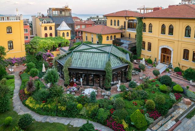 İstanbul'un En Gözde 10 Oteli: Lüks ve Konforun Zirvesi! 8 İstanbul'un En Gözde 10 Oteli: Lüks ve Konforun Zirvesi!