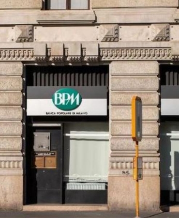 İtalya'da Bankacılıkta Milli Hisse Satışı: Ekonomik Devrim Başlıyor! 3 italyada-bankacilikta-milli-hisse-satisi-ekonomik-devrim-basliyor-Tylny1fH.jpg