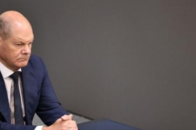 putin-ve-scholzun-iki-yil-aradan-sonra-yuz-yuze-geldigi-tarihi-zirve-KhN7xJR7.jpg