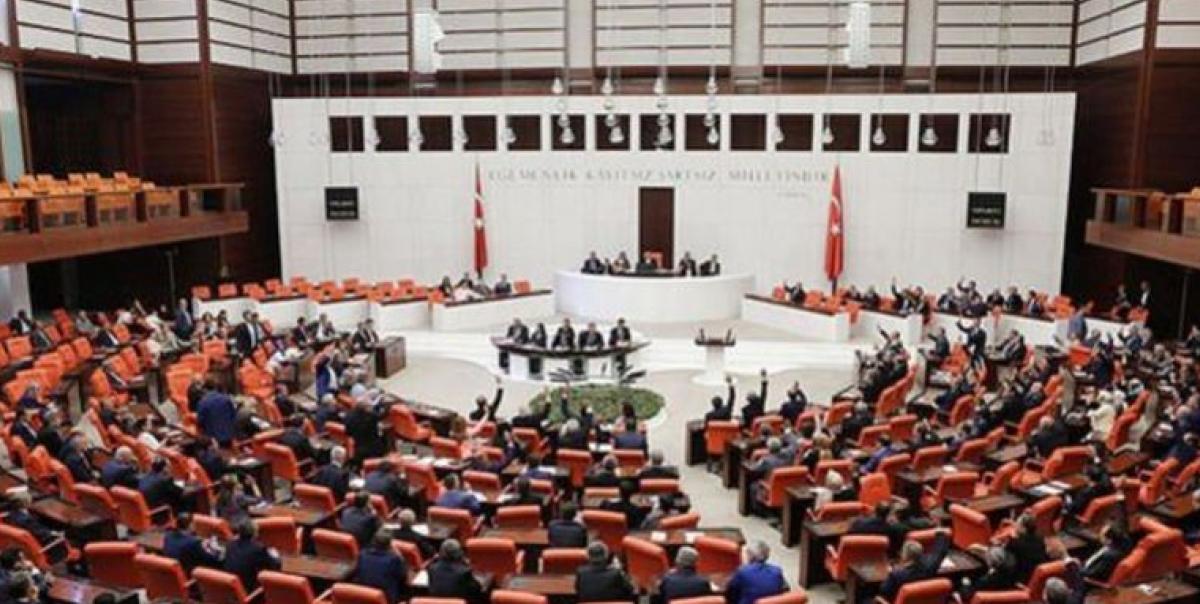 Şok Gelişmeler! Ekonomi ve Siyasette 17 Kasım 2024'ün Nabzı! 2 sok-gelismeler-ekonomi-ve-siyasette-17-kasim-2024un-nabzi-ac3AgBRv.jpg