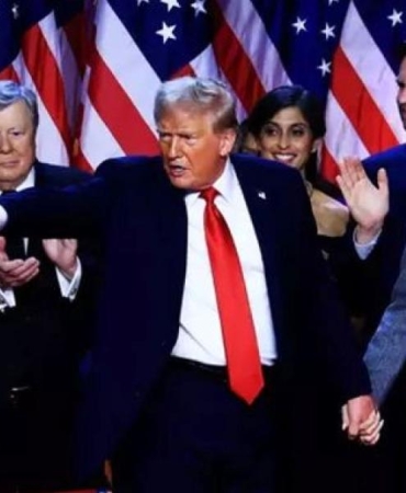 Trump'ın Güçlü Kabinesi: Siyasi Arenada Değişim Rüzgarları Esti! 10 trumpin-guclu-kabinesi-siyasi-arenada-degisim-ruzgarlari-esti-1SNatIDW.jpg