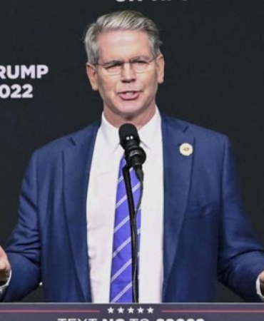 Trump'ın Hazine Bakanı Adayı Scott Bessent: Ekonomide Yeni Bir Dönemin Kapılarını Aralıyor! 4 trumpin-hazine-bakani-adayi-scott-bessent-ekonomide-yeni-bir-donemin-kapilarini-araliyor-kSwjEEe5.jpg