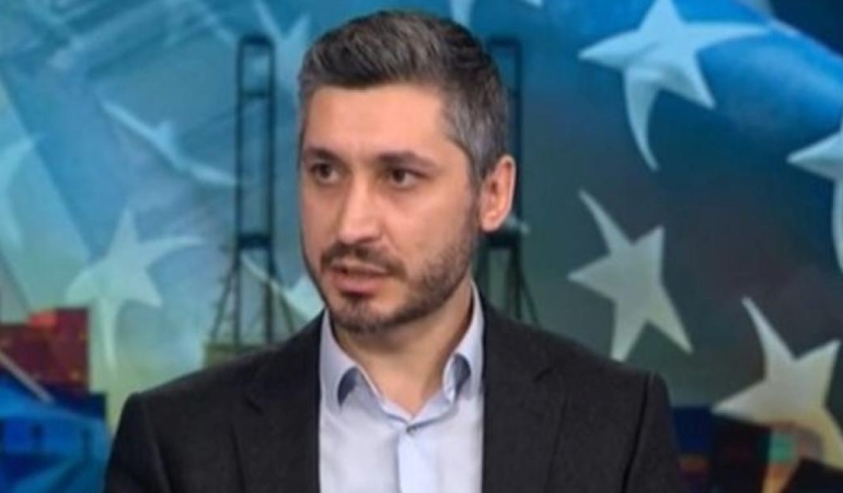 Türkiye'yi Sarsacak! Trump'ın Tarife Fırtınası Ülkemizi De Vuracak! 1 turkiyeyi-sarsacak-trumpin-tarife-firtinasi-ulkemizi-de-vuracak-QSFpETDB.jpg