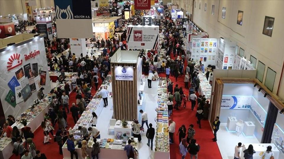 TÜYAP İstanbul Kitap Fuarı: Bu Fırsatları Kaçırmamak İçin Hızla Ziyaret Etmeniz Gereken Saatler! 2 TÜYAP İstanbul Kitap Fuarı: Bu Fırsatları Kaçırmamak İçin Hızla Ziyaret Etmeniz Gereken Saatler!