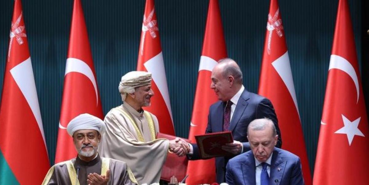 Umman Yatırım Otoritesi ve OYAK'tan Tarihi Ortaklık: Yeni Yatırım Fonu Geliyor! 2 umman-yatirim-otoritesi-ve-oyaktan-tarihi-ortaklik-yeni-yatirim-fonu-geliyor-4p7gR9rJ.jpg