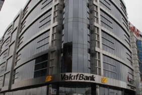 Vakıfbank'tan Tarihi Hamle: 870 Milyon Dolarlık Sendikasyon Kredisiyle Güçleniyor! 6 vakifbanktan-tarihi-hamle-870-milyon-dolarlik-sendikasyon-kredisiyle-gucleniyor-DkhDX1uQ.jpg