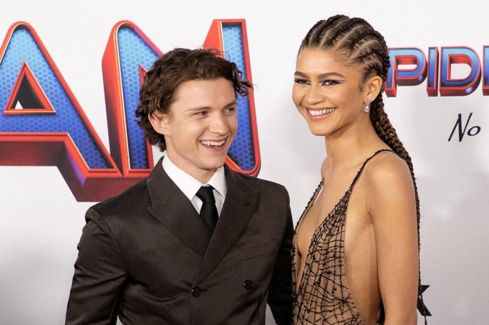 Zendaya'nın Tom Holland ile Çalışma Tutkusu: Bu İkili Hakkında Bilmeniz Gereken Şaşırtıcı Gerçekler! 1 Zendaya ve Tom Holland: Aşk ve İşbirliği