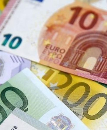 AB'nin 2025'te 160 Milyar Euro'luk Dev Tahvil İhracı: Ekonomik Devrim mi Geliyor? 2 abnin-2025te-160-milyar-euroluk-dev-tahvil-ihraci-ekonomik-devrim-mi-geliyor-JgPdwRvU.jpg