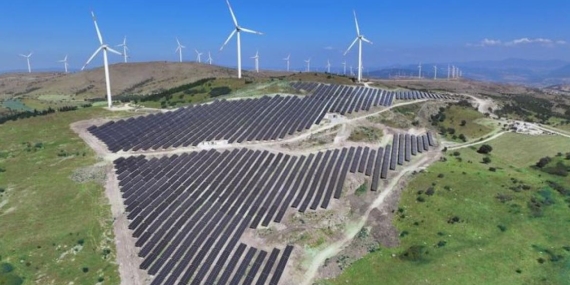 Akbank’tan Yenilenebilir Enerjiye Dev Adım: Rüzgar Enerjisi Santraline 100 Milyon Dolar Yatırım!