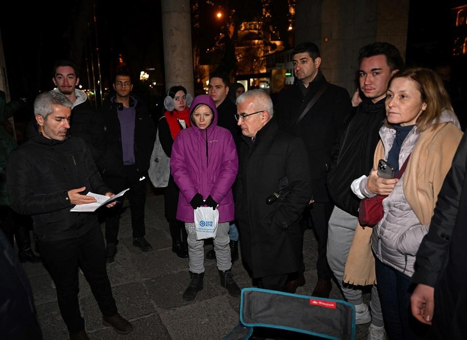 Büyüleyici Fındıkkıran Bale Gösterisi: Neden Herkes Bu Masalsı Anı Kaçırmak İstemiyor? 1 Fındıkkıran Balesine Yoğun İlgi