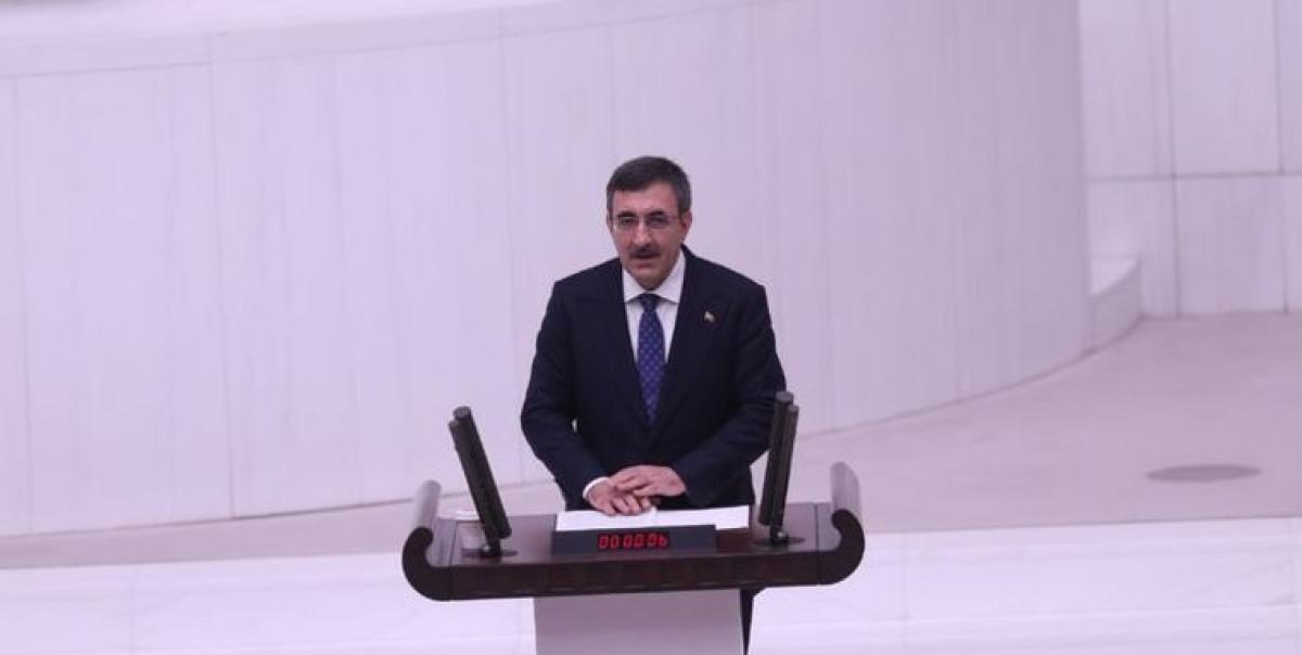 Cevdet Yılmaz: Düşen Kur Riskleri ile Ekonomide Yeni Bir Dönem Başlıyor! 2 cevdet-yilmaz-dusen-kur-riskleri-ile-ekonomide-yeni-bir-donem-basliyor-NsDkWVSu.jpg