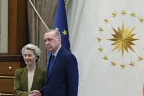 cumhurbaskani-erdogan-ab-komisyonu-baskani-ile-tarihi-zirvede-bulustu-B5UhCmwD.jpg