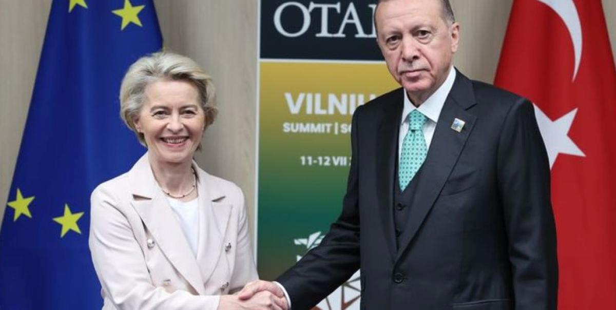 Erdoğan ve Ursula von der Leyen'den Tarihi Telefon Görüşmesi: Geleceği Şekillendiren An! 2 erdogan-ve-ursula-von-der-leyenden-tarihi-telefon-gorusmesi-gelecegi-sekillendiren-an-LLQxCn7T.jpg