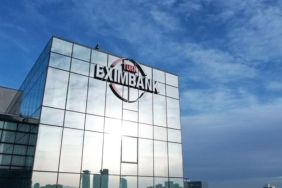 Eximbank'tan Şok Adım: 45 Milyon Dolar Kredi ile Ekonomiye Güç Katacak! 4 eximbanktan-sok-adim-45-milyon-dolar-kredi-ile-ekonomiye-guc-katacak-ugxqMauK.jpg