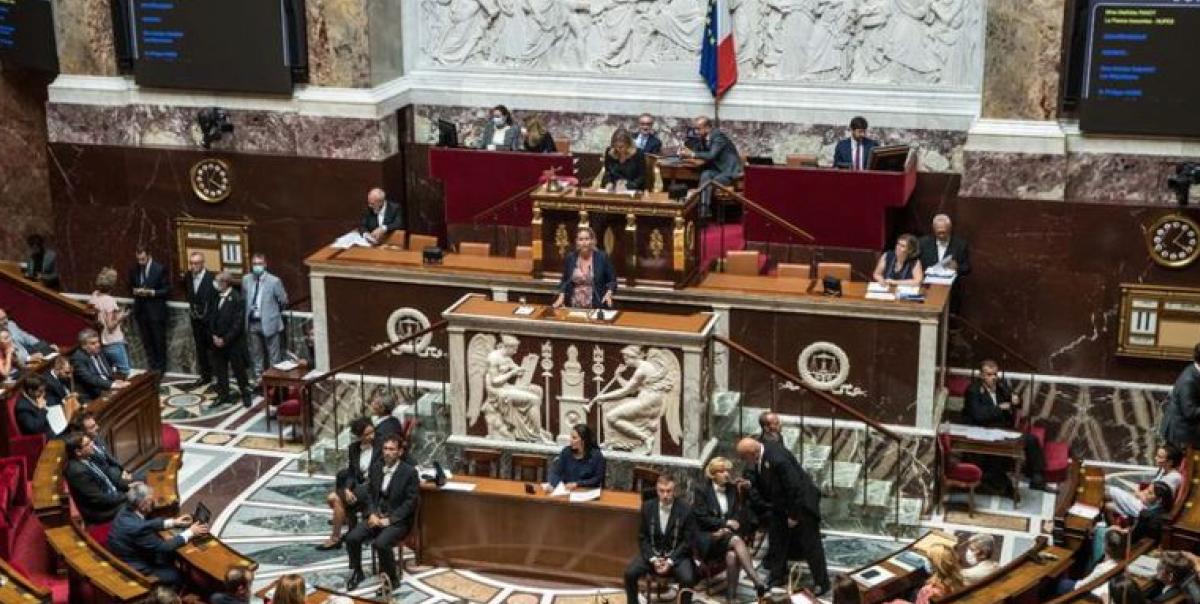 Fransa'nın Kaderini Belirleyecek Çarpıcı Gün! 2 fransanin-kaderini-belirleyecek-carpici-gun-p6jMijJQ.jpg