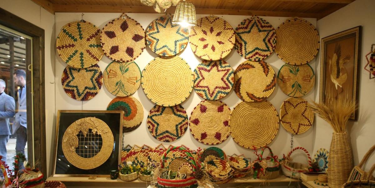 Hatay'da Kültür ve Sanat Çarşısı Açıldı: Şehrin Sanat Dolu Geleceği İçin Yeni Bir Dönem Başlıyor! 2 hatayda-kultur-ve-sanat-carsisi-acildi-sehrin-sanat-dolu-gelecegi-icin-yeni-bir-donem-ay77GChX.jpg