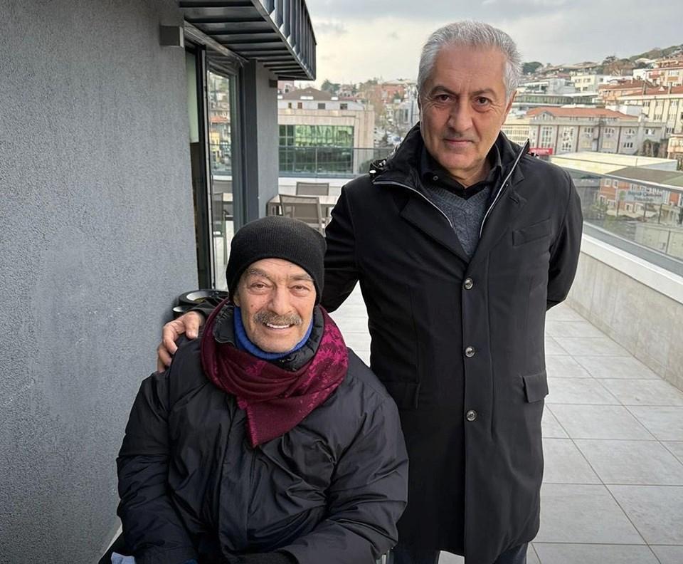 Kadir İnanır'ın Yoğun Bakım Sonrası İlk Kez Görüntülendiği An 1 Jülide Kural'ın Açıklamaları