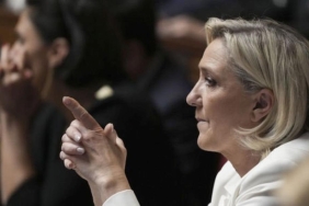 Le Pen, Hükümete Karşı Şok Güvensizlik Önergesiyle Sarsıcı Bir Hamle Yapıyor! 10 le-pen-hukumete-karsi-sok-guvensizlik-onergesiyle-sarsici-bir-hamle-yapiyor-ggCaiTK6.jpg
