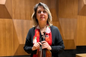 Müzisyen Jülide Yalçın'ın New York'taki Büyüleyici Performansı: Müziğin Kalbinde Neler Olacak? 2 muzisyen-julide-yalcinin-new-yorktaki-buyuleyici-performansi-muzigin-kalbinde-neler-olacak-YNVzNDRM.jpg