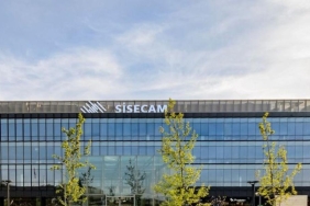 Şişecam'dan Rusya'ya Çarpıcı Açıklama: Operasyonlarımızda Hız Kesmeden İlerliyoruz! 18 sisecamdan-rusyaya-carpici-aciklama-operasyonlarimizda-hiz-kesmeden-ilerliyoruz-v6yAXigY.jpg