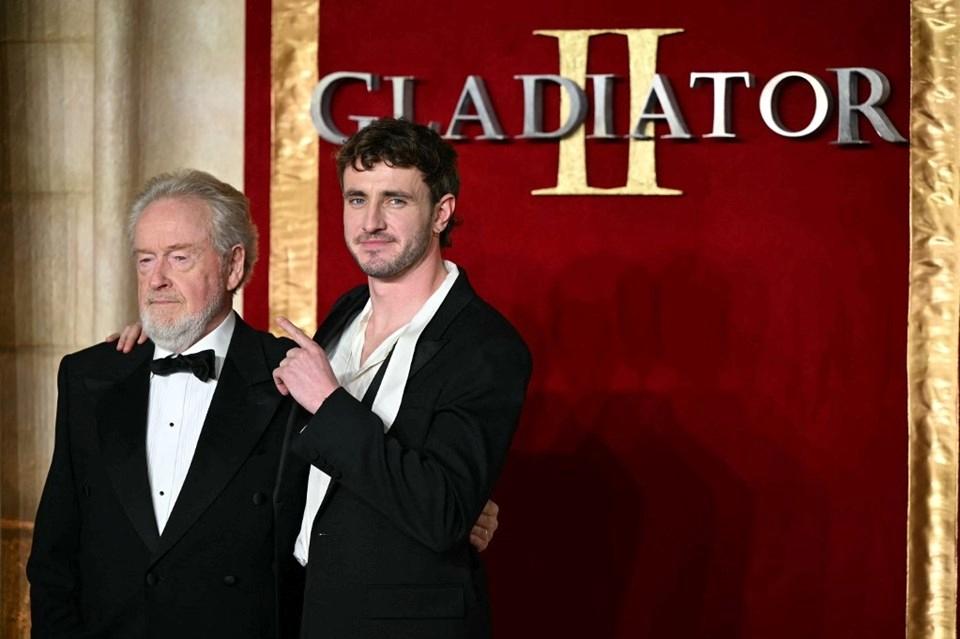 Usta Yönetmen Ridley Scott'tan Şok Açıklama: Gladyatör 3 Geliyor! Bu Proje Sinema Dünyasını Nasıl Değiştirecek? 1 Ridley Scott ve Gladyatörün Devamı