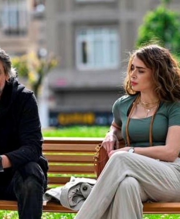 yeniden-baslamak-filmi-icin-geri-sayim-basladi-bu-filmde-gozlerinizi-buyuleyecek-olaylar-sizi-bekliyor-sVFAQIq4.jpg