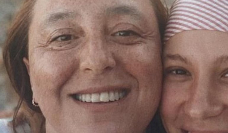 Ayşe Barım: Ünlülerin Menajeri ve Hayatı Hakkında Bilgiler 6 ayse-barim-unlulerin-menajeri-ve-hayati-hakkinda-bilgiler-Z9wP9i1S.jpg