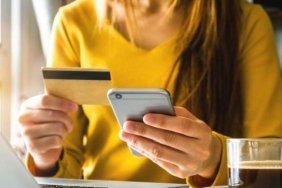 E-Ticaret Patlıyor: Hacim 5 Trilyon TL'ye Varmaya Hazır! 1 e-ticaret-patliyor-hacim-5-trilyon-tlye-varmaya-hazir-zZzwb2Gu.jpg