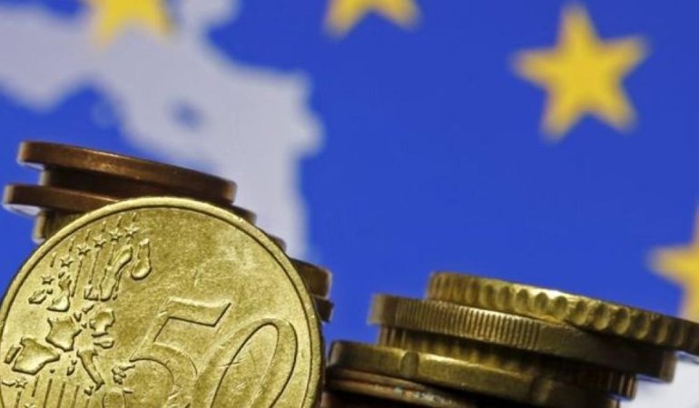euro-bolgesinde-yatirimci-guveni-cakildi-1-yildir-gorulmeyen-dusuk-seviyeler-ZFi4FIES.jpg