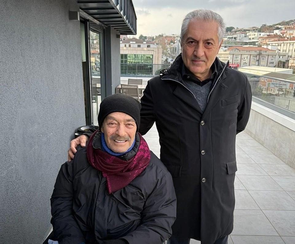 Kadir İnanır'ın Sağlık Durumu Hakkında Yeğeni Soner Arıca'dan Önemli Açıklama 2 Kadir İnanır'ın Sağlık Durumu Hakkında Yeğeni Soner Arıca'dan Önemli Açıklama