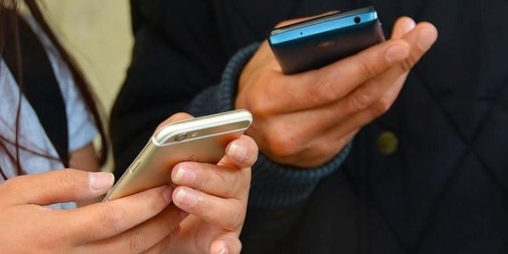 Küresel Akıllı Telefon Pazarında Büyüme Rüzgarı: Yüzde 4 ile 6 Arasında Heyecan Verici Beklentiler!