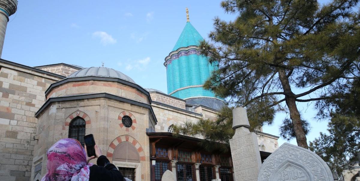 Mevlana Müzesi'nde 2024 Yılına Damga Vuran 3 Milyondan Fazla Ziyaretçi: Bu Eşsiz Deneyimi Kaçırmayın! 2 mevlana-muzesinde-2024-yilina-damga-vuran-3-milyondan-fazla-ziyaretci-bu-essiz-deneyimi-kacirmayin-iB3xf3LL.jpg