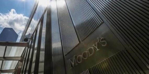 Moody’s’in Şok Kararı: Türkiye’yi Geçti, Piyasalarda Fırtına Kopuyor!