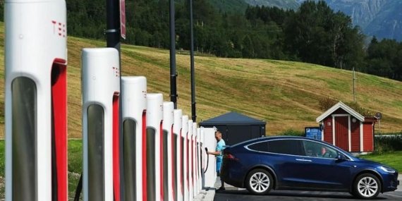 Norveç, Elektrikli Araç Devrimine Adım Atıyor: Tam Geçiş İçin Gün Sayıyor!