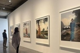 Nuri Bilge Ceylan'ın 'Yolda' Sergisi Açıldı: Görsel Bir Yolculuğa Çıkmaya Hazır Mükemmel Bir Deneyim! 6 nuri-bilge-ceylanin-yolda-sergisi-acildi-gorsel-bir-yolculuga-cikmaya-hazir-mukemmel-bir-deneyim-fiR17MPa.jpg