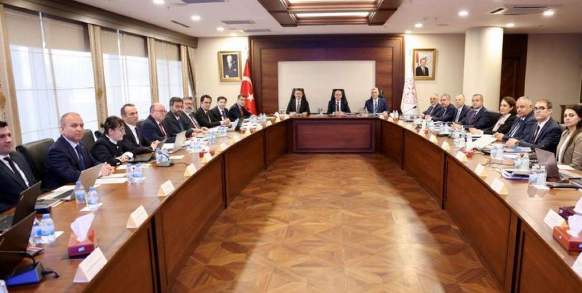 Ramazan Öncesi Gıda Zirvesi: Üç Bakanın Güç Birliği! 2 ramazan-oncesi-gida-zirvesi-uc-bakanin-guc-birligi-U5zzevVT.jpg