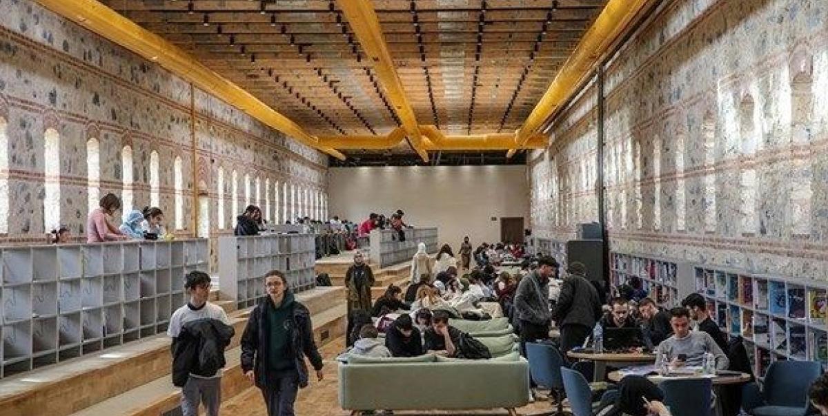 Rami Kütüphanesi'nin Büyüleyici Hikayesi: 2 Yılda 6 Milyondan Fazla Kitapseveri Nasıl Kendine Çekti? 2 rami-kutuphanesinin-buyuleyici-hikayesi-2-yilda-6-milyondan-fazla-kitapseveri-nasil-kendine-cekti-Bx7HVlzl.jpg