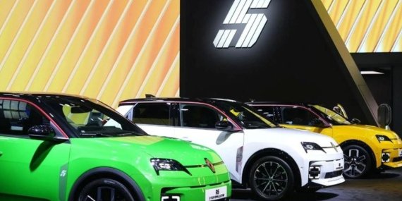 Renault 2024’te Satışlarını Şaşırtan Yüzde 1,3 Artışla Zirveye Çıkıyor!