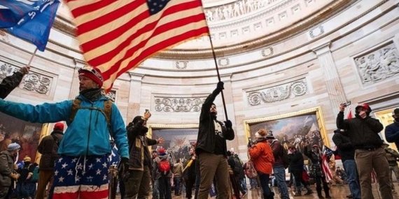 Trump’tan Şok Af: 1600 Destekçisine Tarihi Bağışlama!