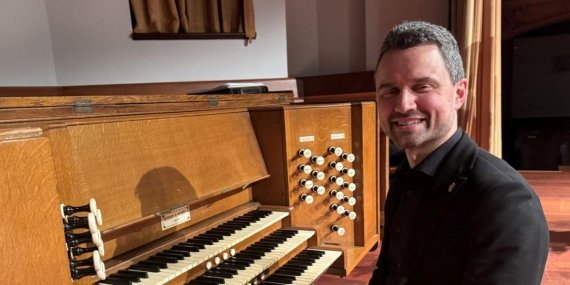 112 Yıllık Tarihi Org, Jacob Benda’nın Büyüleyici Yorumuyla Sahneye Çıkıyor: Kaçırılmayacak Bir Müzik Deneyimi!